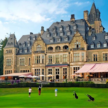 Schlosshotel Kronberg - Hotel Frankfurt Kronberg im Taunus Exterior photo Golfers at the 18th green