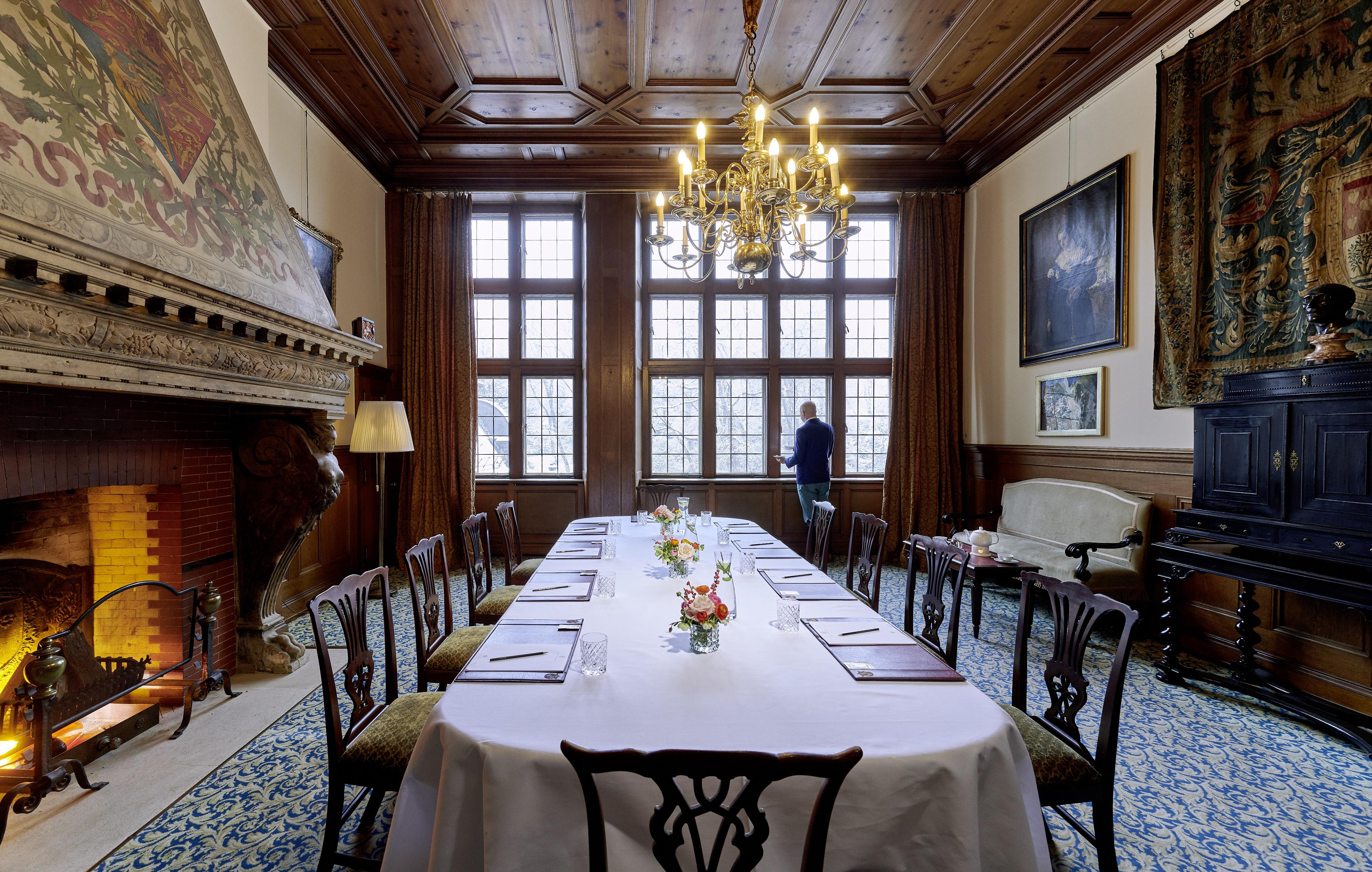 Schlosshotel Kronberg - Hotel Frankfurt Kronberg im Taunus Exterior photo The dining room