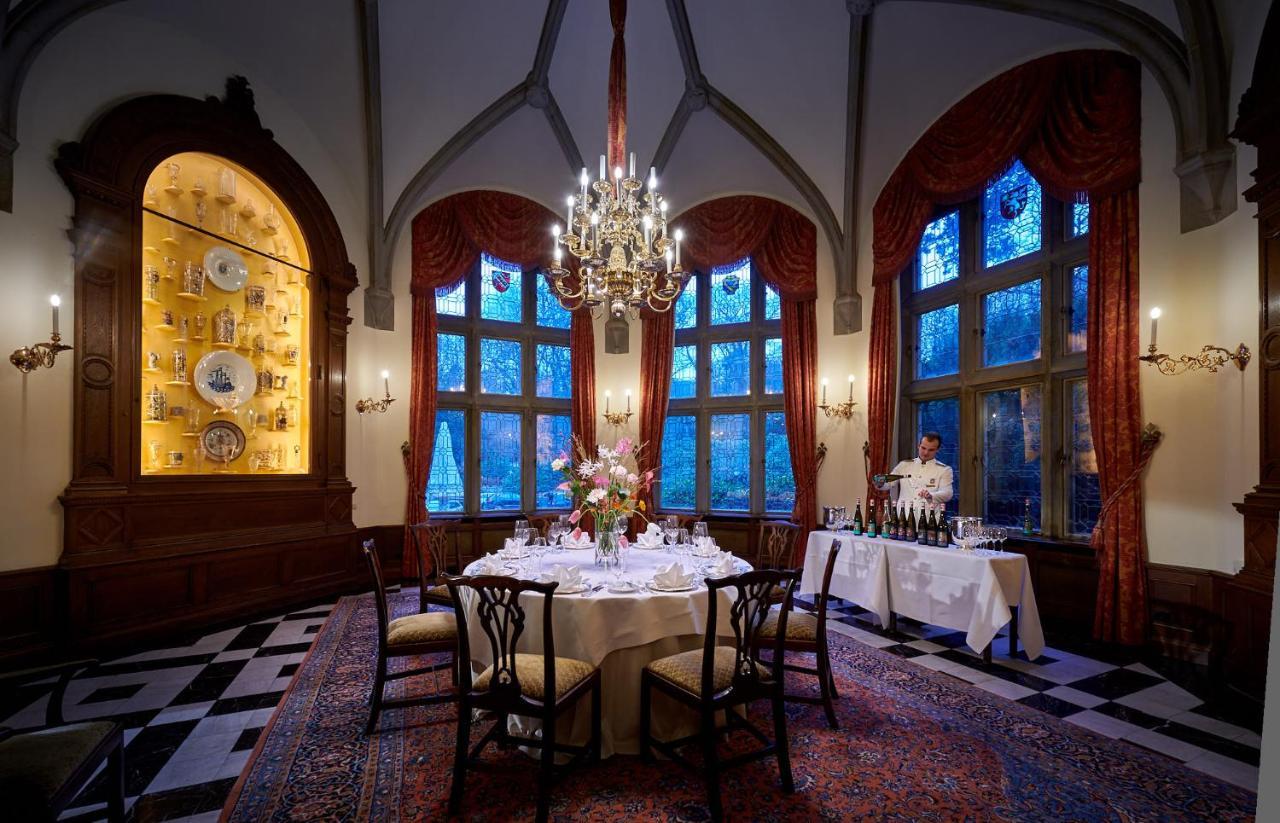 Schlosshotel Kronberg - Hotel Frankfurt Kronberg im Taunus Exterior photo The dining room